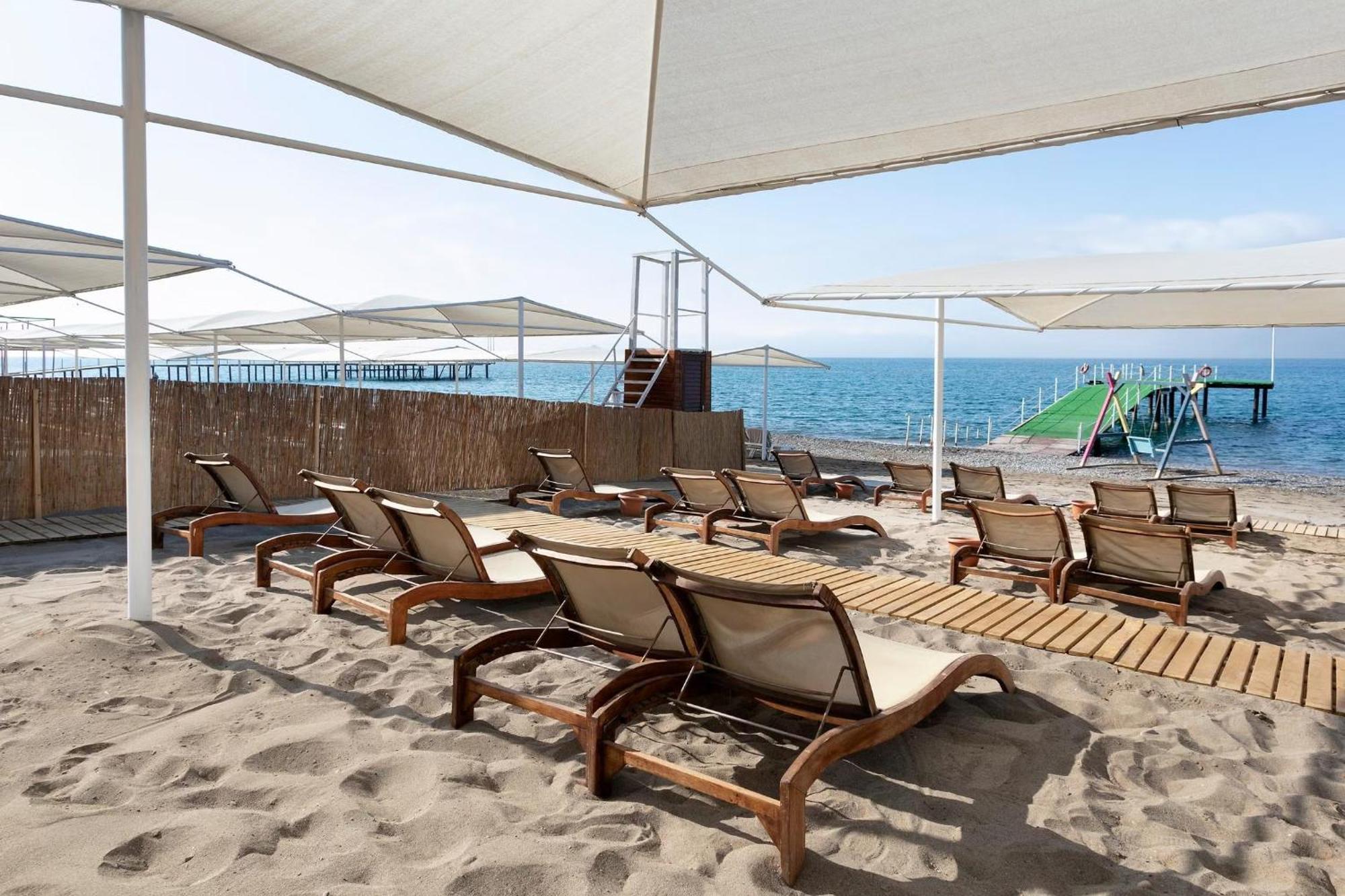 Armas Life Belek Hotel Exterior photo