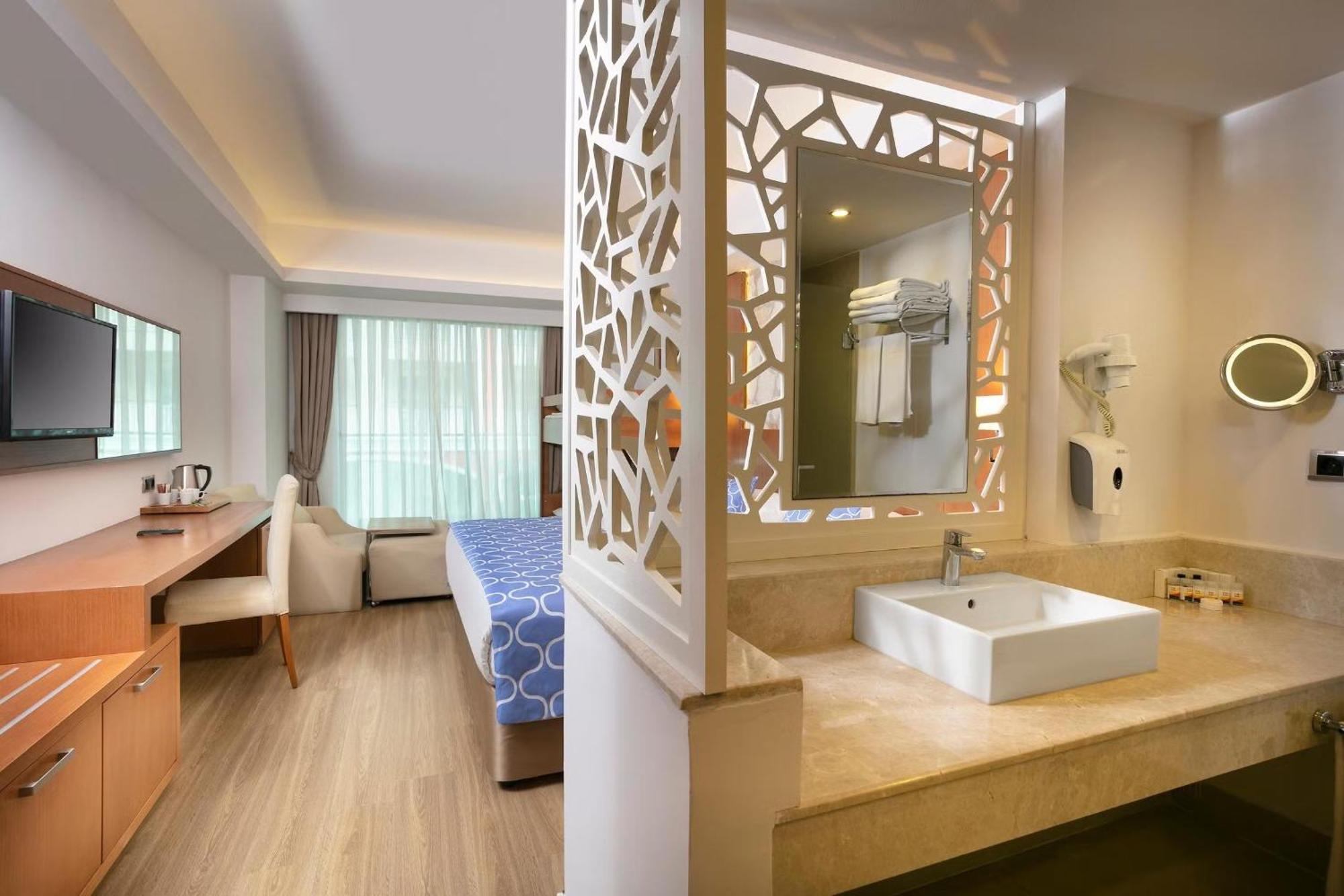 Armas Life Belek Hotel Room photo